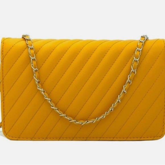 NWT Badgley Mischka Mustard Quilted Crossbody Bag - Picture 3 of 11